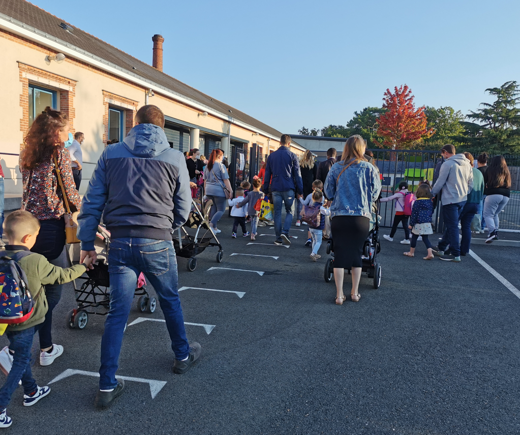 Image de l'article Plus de 2 700 élèves trélazéens, de la maternelle au lycée ont fait leur rentrée