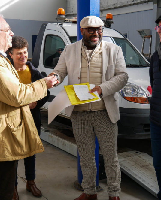 Image de l'article La ville de Trélazé fait don de deux véhicules en faveur de Solidarauto