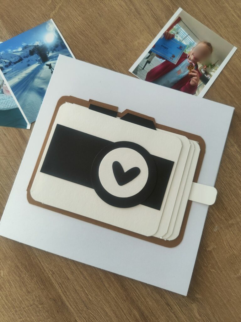 Image de l'article Atelier réalisation d&rsquo;une carte album photo à tirette avec Emilie & Co
